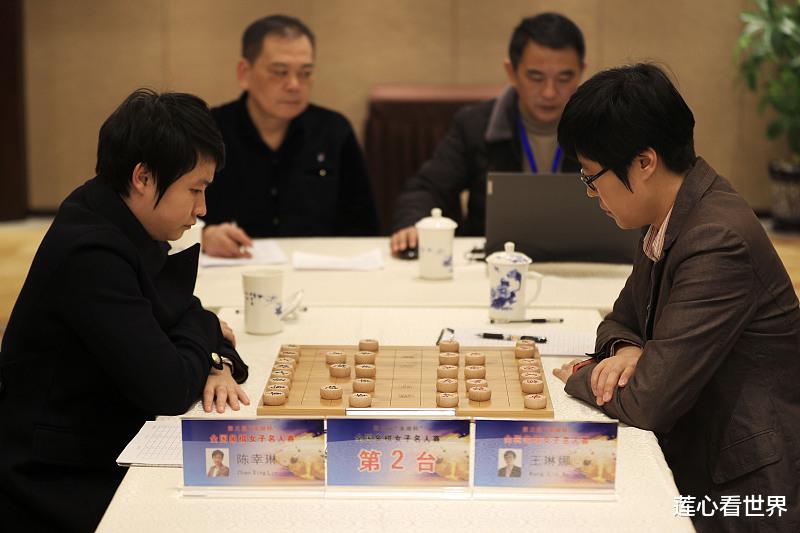莲心看世界 象棋：真正的高手在十几步之前就看到对方没棋了