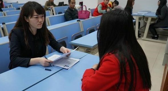 本科生|企业招聘又出新标准，与低学历相比，更不想录用三无家庭的本科生