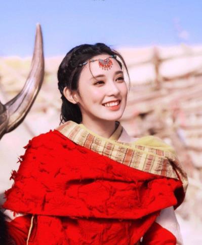 君九龄|彭小苒再次出现公主，《君九龄》造型太差劲，怀念小枫的意难平