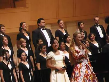 魏敏芝|13岁喂猪，一夜爆红后被张艺谋劝退的“最丑谋女郎”魏敏芝，如今变成了这样