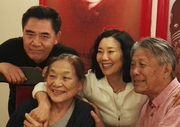 陈妍希|情史干净的7位女星，个个嫁初恋恩爱几十年，娱乐圈再浊她们独清