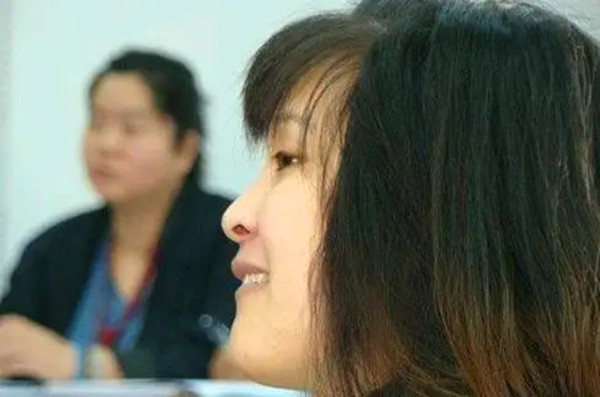 导师疯了 云南“包养命案”始末:女子同男友杀死情人,被捕后毫无悔意