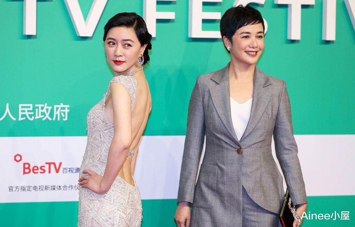Ainee小屋|蒋雯丽与田海蓉的年龄差都写在脸上，虽然气场挺足，但身形比不了
