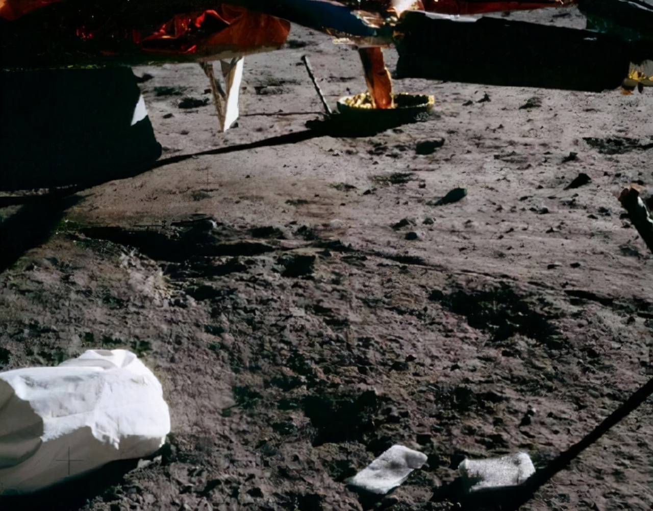 月球 科学家发现月球重量加重了200多吨，这是怎么回事呢？