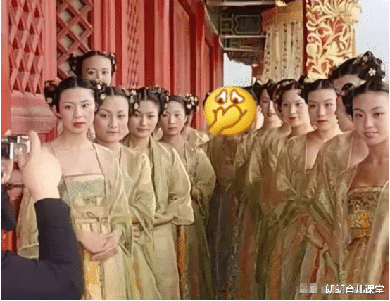 横店|横店“校花”泛滥成灾，诸多孩子不上学等戏拍，网友：想红想疯了