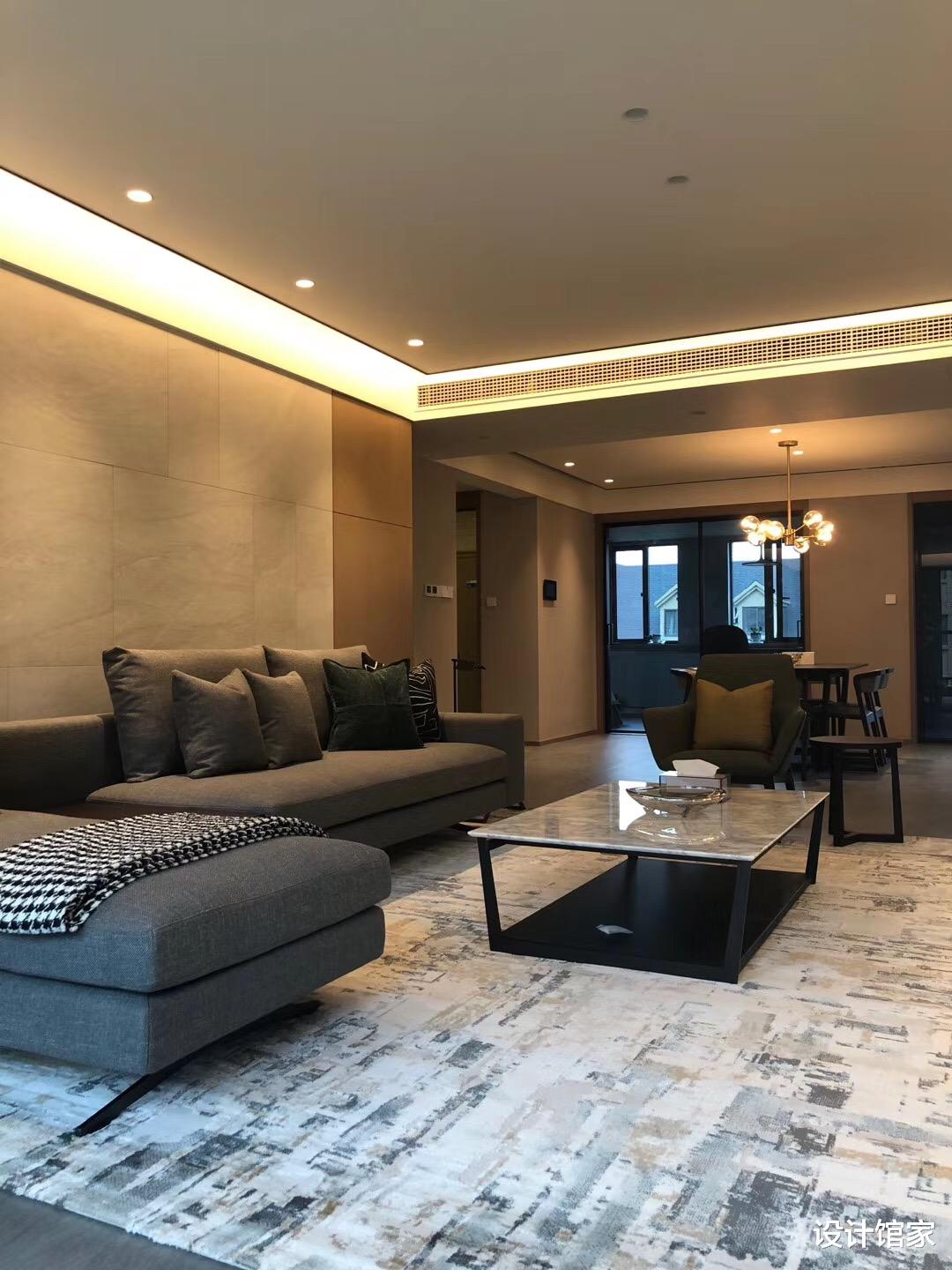 160㎡极简轻奢风,一半生活一半艺术,让人百看不厌