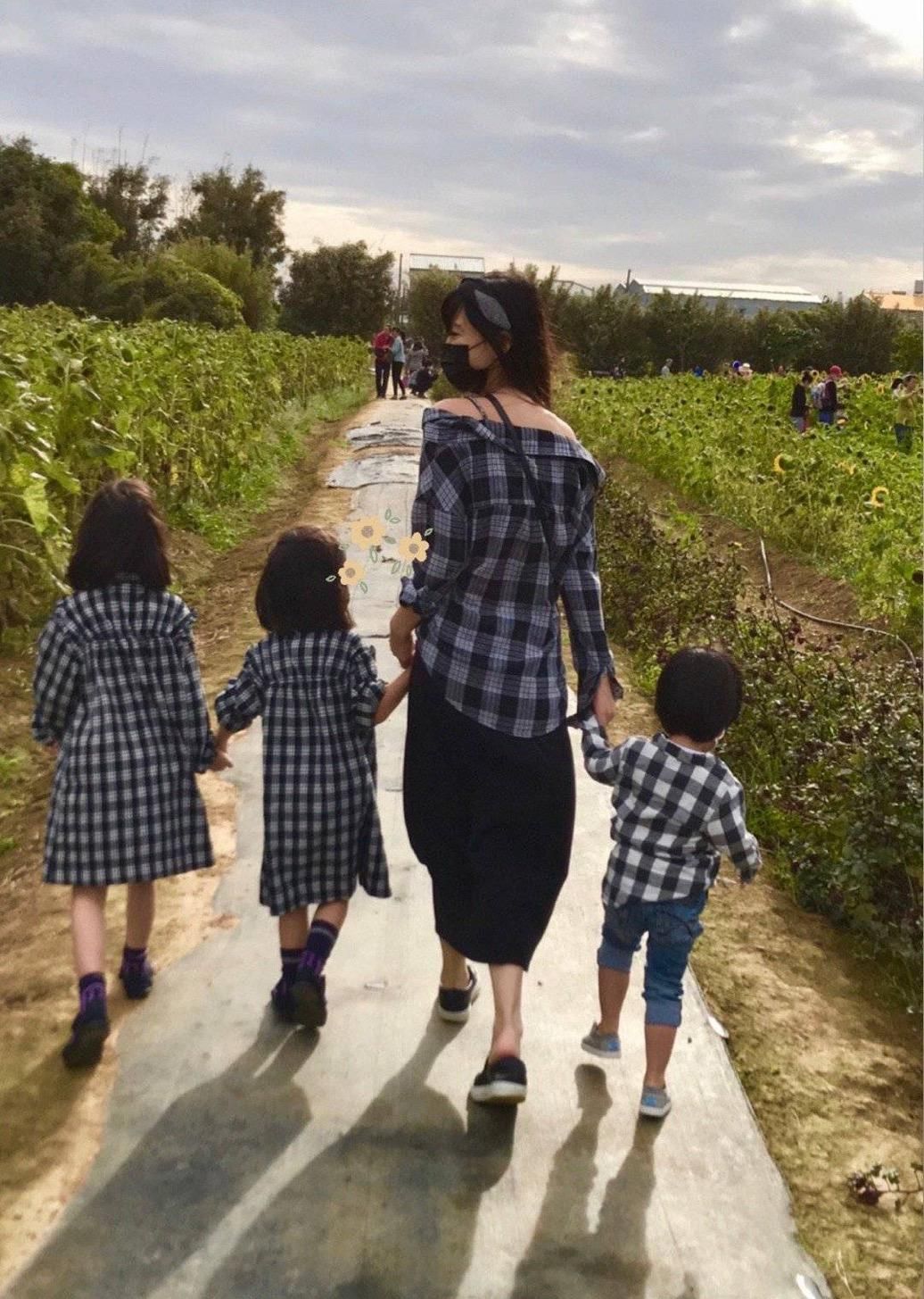 王力宏|王力宏前妻真是宝藏女孩！高学历配好衣品，名媛风穿搭至今不过时