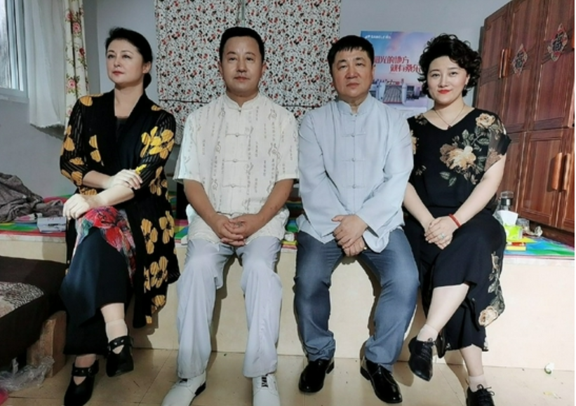 于月仙|于月仙去世时乘坐的豪车曝光，整个车顶被掀开，车辆损毁严重