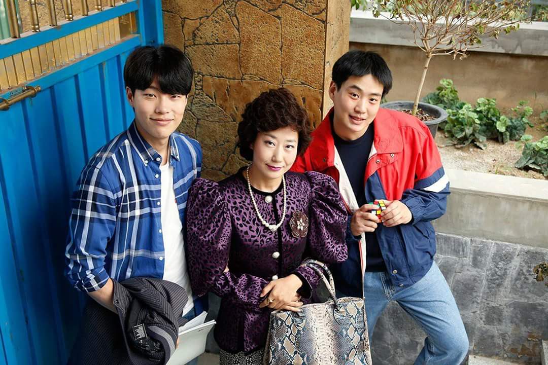 罗美兰|豹子女士罗美兰亲儿子公开 外貌相似度90% 与请回答1988正峰神似