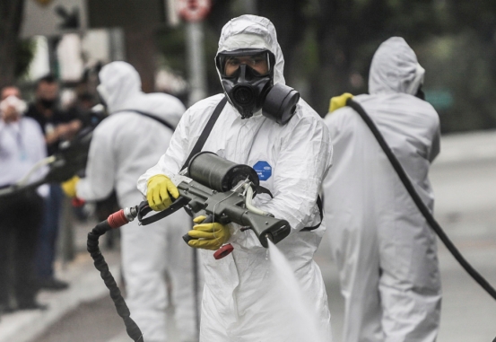 美国|死亡人数超77万，美国为何不学中国“零容忍”？不是他们不想学