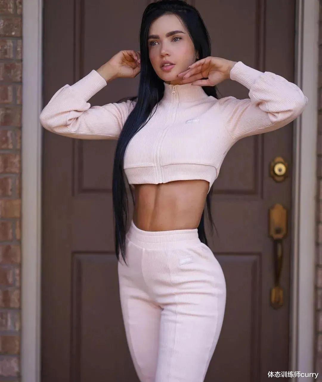 有氧运动|女生一定要坚持力量训练,一周练3次,身材健美又好看!