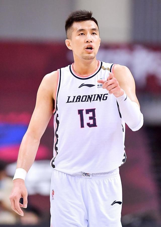 文华养 郭艾伦遇强更强，孙铭徽独木难支，辽篮大胜广厦