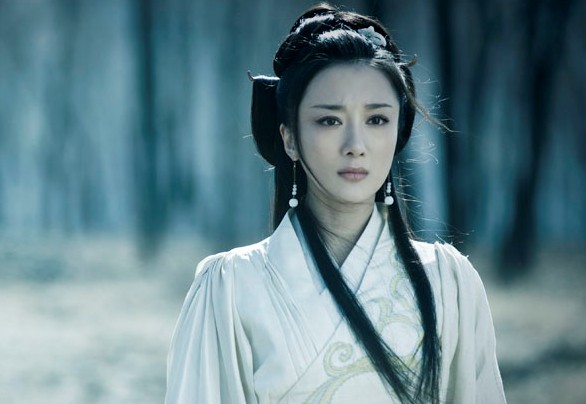 李依晓|她曾是“第一古装美人”，却被狗咬到毁容，整容五次仍翻不了身