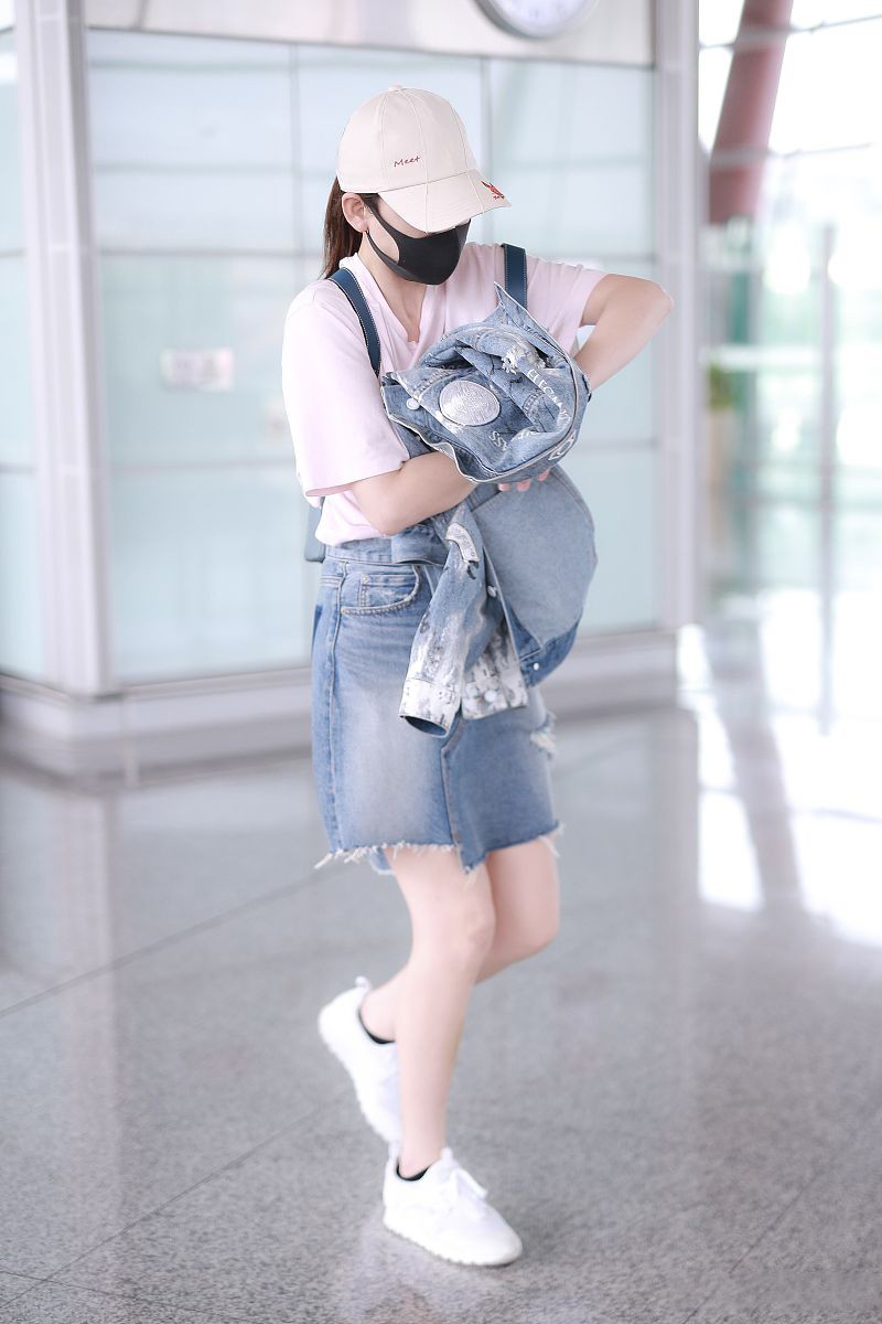 减肥方法|陈乔恩脱单后更时髦，穿牛仔套装走机场，看着比小9岁男友还年轻