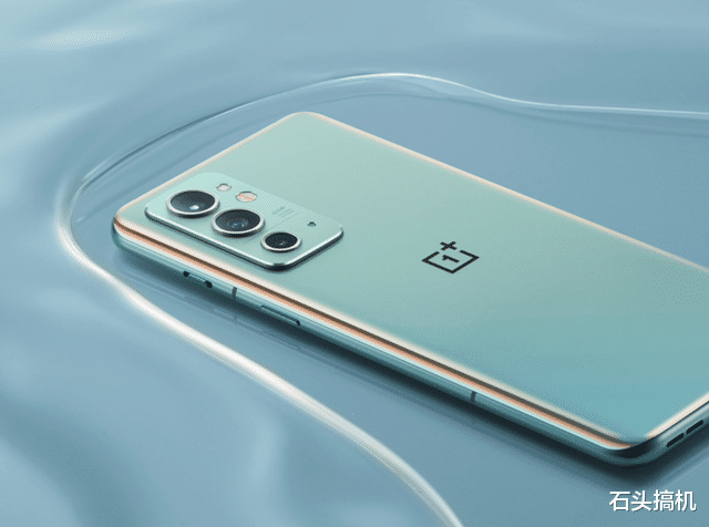 iPhone|一加9RT出厂搭载ColorOS 12系统！一加9R的用户又要不舒服了