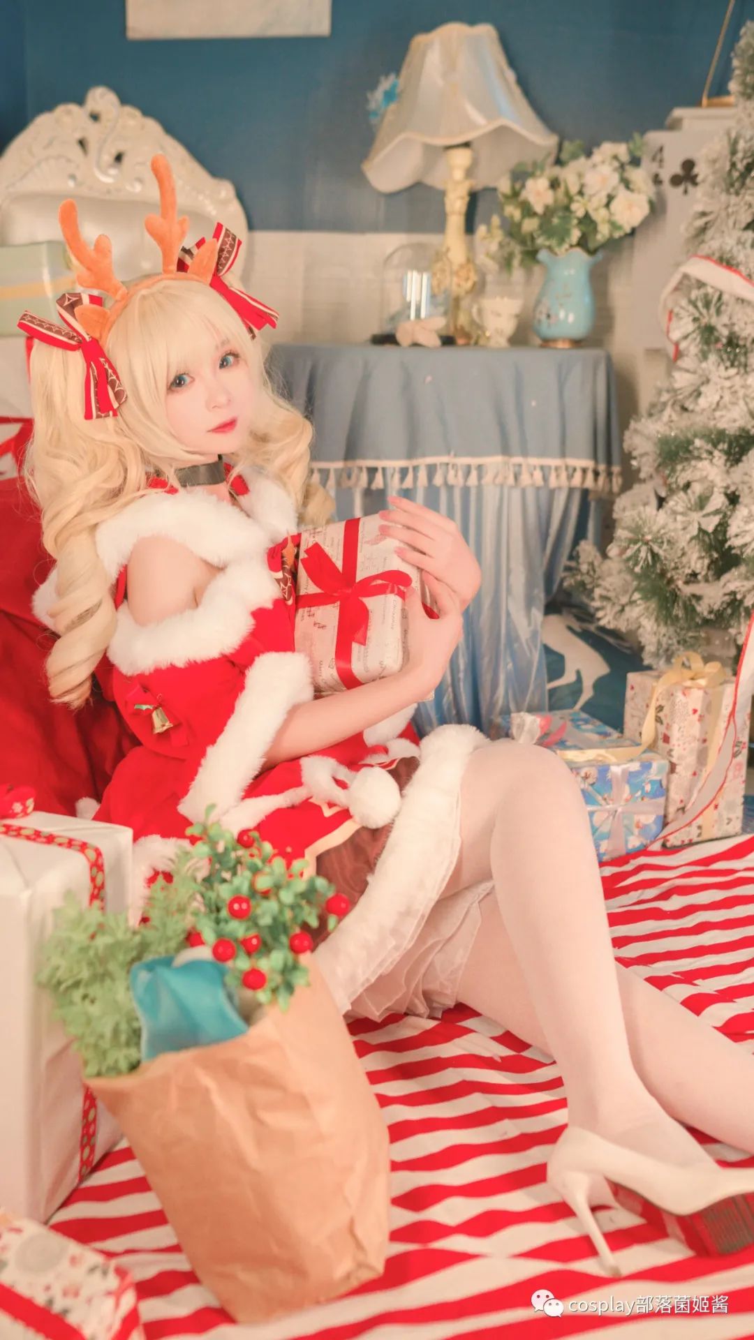 |cos:原神芭芭拉圣诞装cos正片@迷殇