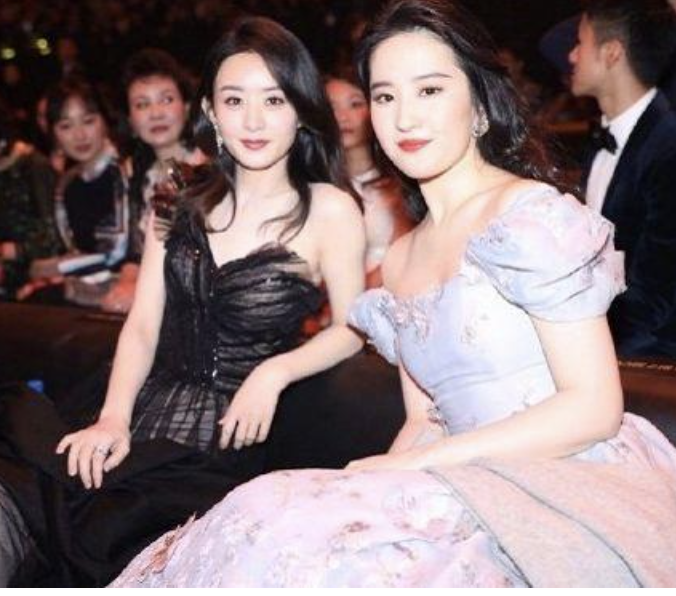 唐三|刘亦菲减肥成功穿深V网友怒赞，杨紫一甩浮肿美出新高度