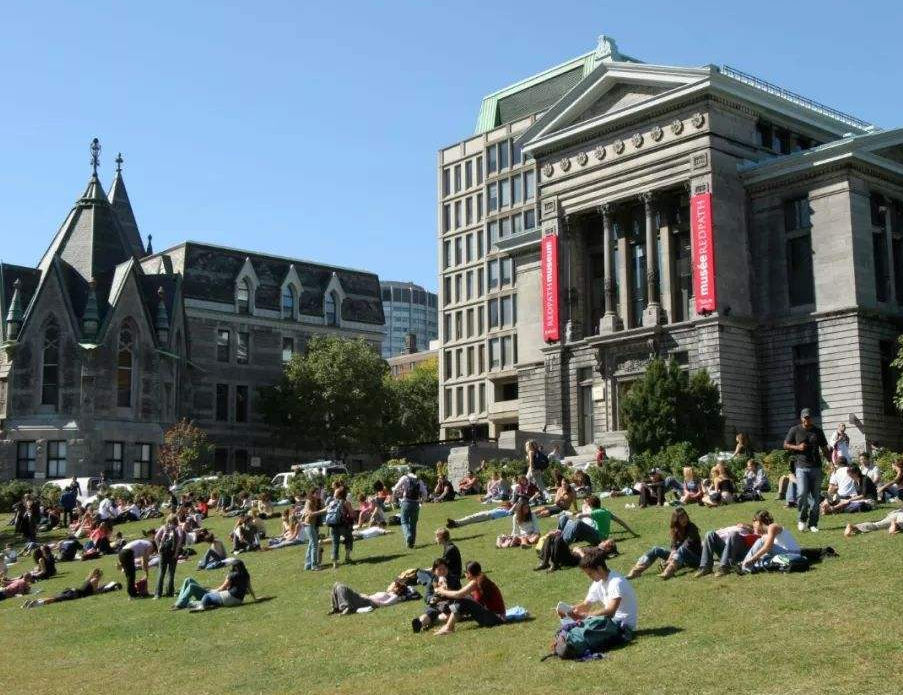 李靓蕾|?李靓蕾真正学历被扒，长相和实力媲美王力宏，铁腕母亲很强势