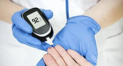 体检|没有人能笑着看完体检报告!血压、血糖、血脂、尿酸标准对照表,忌口清单全都有!