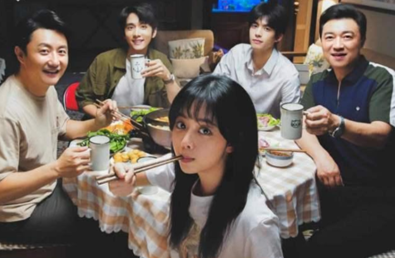 谭松韵|谭松韵为啥上学时“没人追”?当见到她17岁校服照:恍然大悟