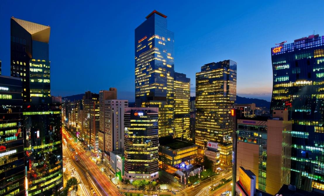 住房公积金|2022年楼市三大展望：房产税试点落地，房企将洗牌，房价强力掌控