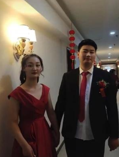 陈亚男|还自称柔弱？陈亚男又发小作文，称先给二老磕头认错：开始威胁了