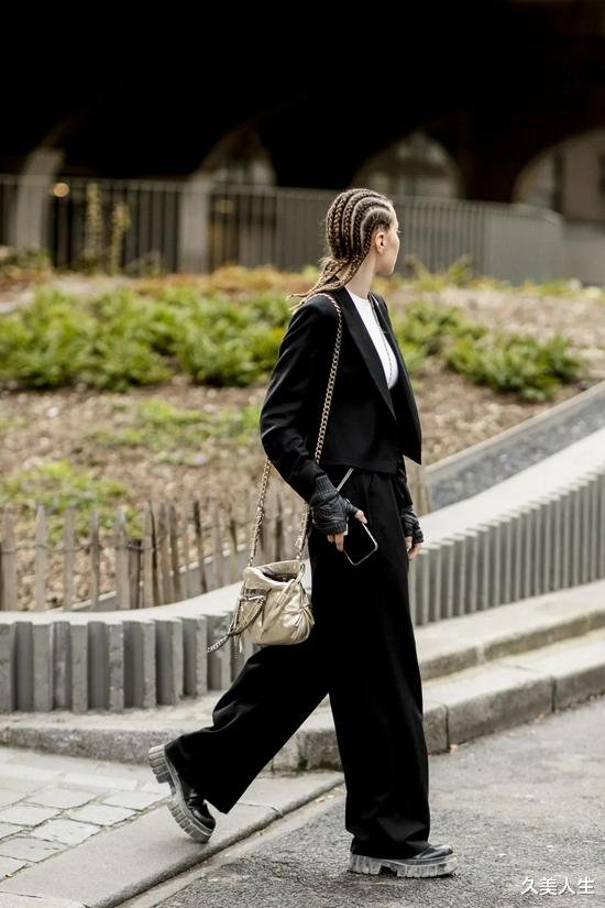 久美人生|糟糕！周雨彤、刘雯的齐腰西装竟让我找到了心动的感觉~