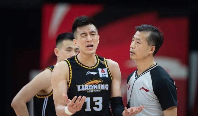 郭艾倫|楊鳴迷之操作？領(lǐng)先30分依然換上郭艾倫，看似無厘頭其實用心良苦