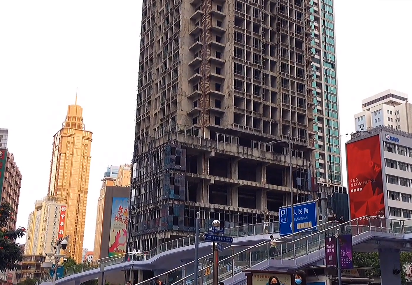 寂静的天空 深圳最贵烂尾楼：地处黄金地段，23年来无人接盘，如今终于动工了