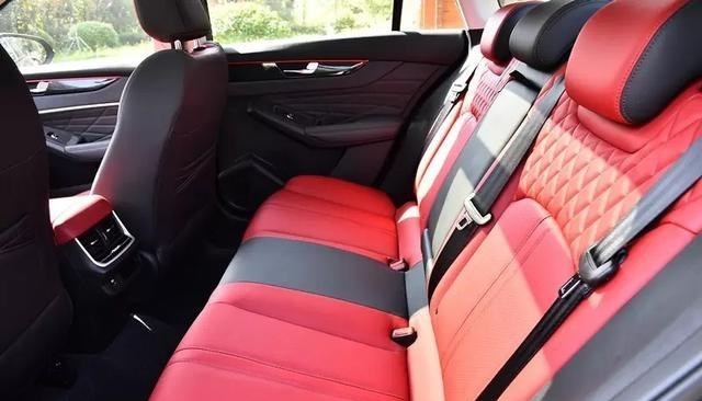 月月读唐诗|同事纠结买朗逸还是轩逸，我却推荐了它，修车师傅：确实内行！