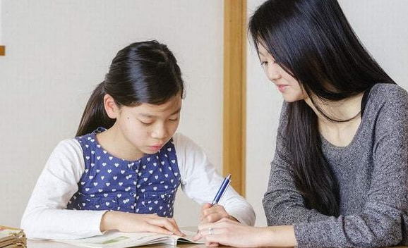 麻阳|有文化的“家政阿姨”火了，月薪3万资质齐全，简历还附高考成绩