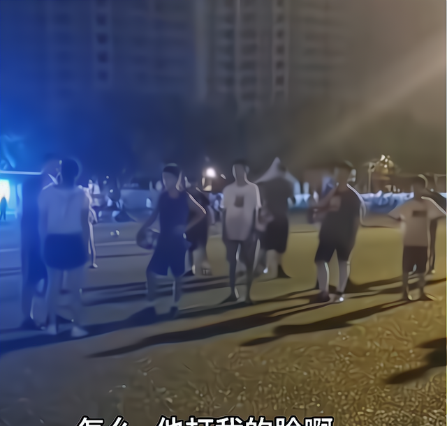 静静聊澸情|江苏太仓孩子用鞋砸人脸被吼，孩妈咆哮：他还小，让着点怎么了？