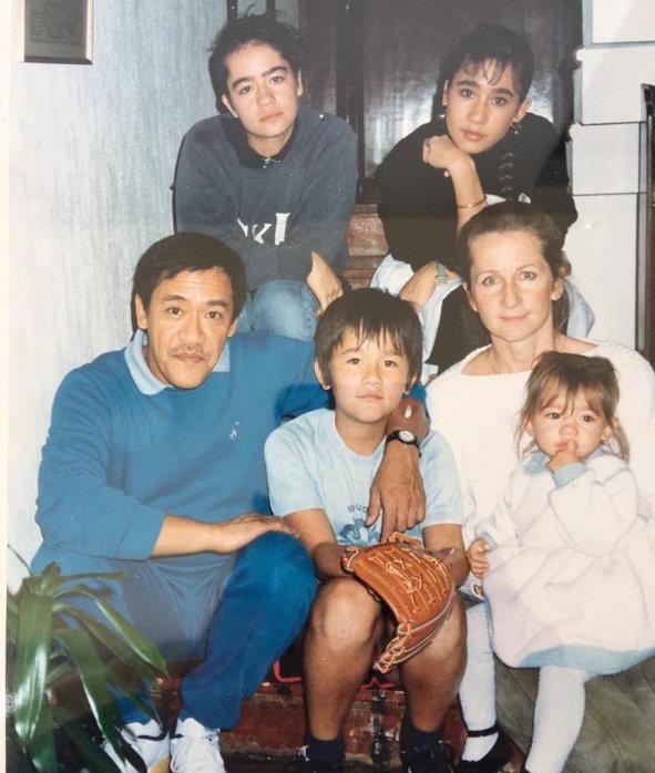 吴耀汉|老戏骨吴耀汉家中搜出违禁品，81岁靠洗肾度日