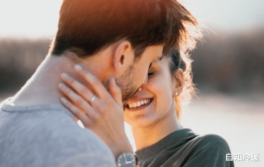 自知冷暖|长期缺爱的女人,这3个地方会变得有所不同,藏是藏不住的!