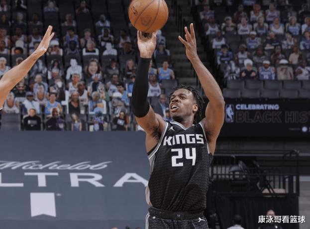 76人队|强势逆转!三巨头69分恩比德创纪录,霍华德小爆发,库里历史第一