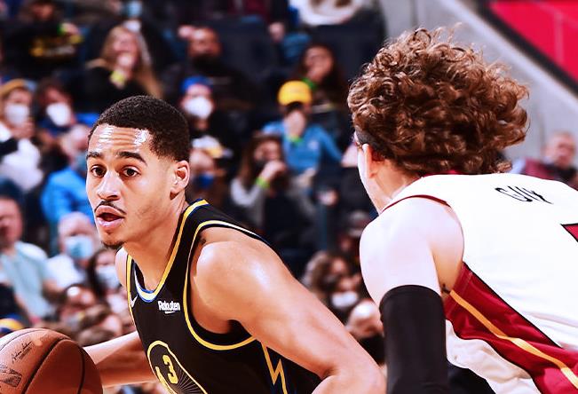 洛瑞|NBA夺冠最大热门又赢了！大当家三分10中1，替补奇兵17中12砍32分