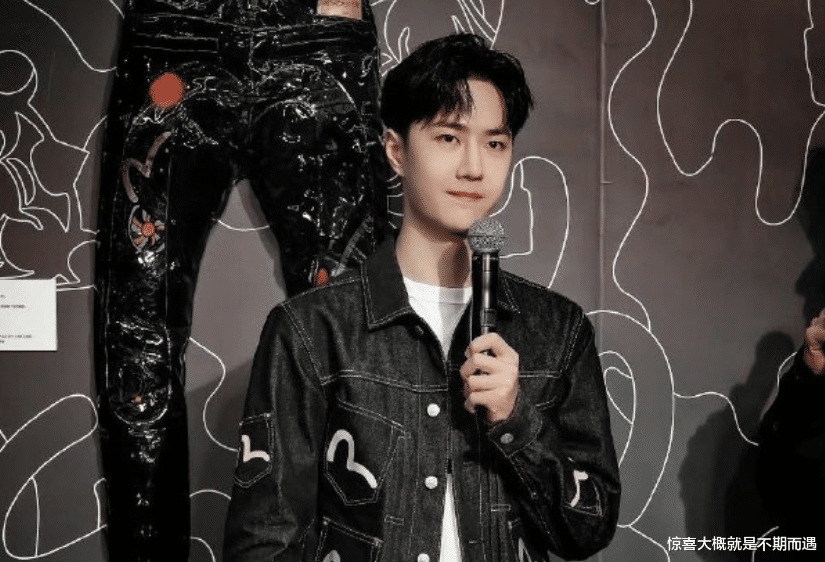 孙艺珍|王一博摩托车比赛时会给粉丝买东西吃，他特别珍惜粉丝送他的东西