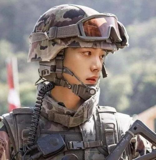 肖战|肖战《王牌部队》登顶63城收视率第一，妥妥的爽文大男主！