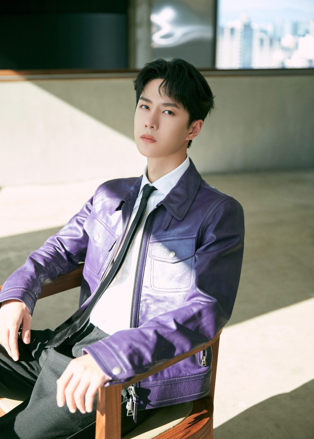 王一博|故意讨好？王一博新代言广告引争议，网友直呼：明目张胆的mf