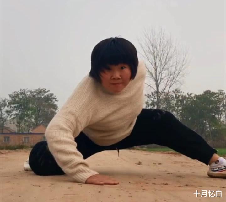 十月忆白 精通十八般武艺的网红，走上央视频道的女中豪杰，男人自叹不如！