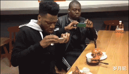 谢霆锋|同是18岁，谢霆锋蔡徐坤谁更加帅气？哈哈哈对照明显