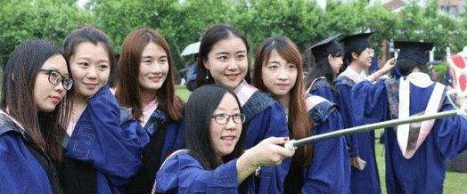 考试|“二本”毕业后学生都去哪了？多数从事做三类工作，网友：很真实