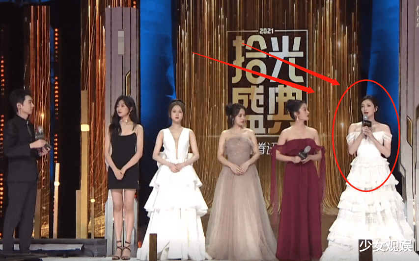 江疏影|冷白皮有多么优越？《欢乐颂》新五美营业，“叶蓁蓁”的肤色亮了