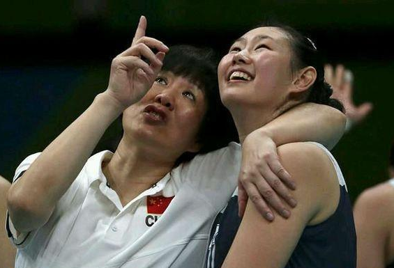 刁小嘴嘴|袁心玥龚翔宇盛赞颜妮拦网,终于明白郎平为何让她坚持到东京奥运