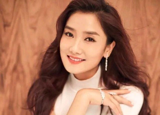 曾毅|23年一直收入平分，凤凰传奇的清醒，让那些多少组合汗颜？