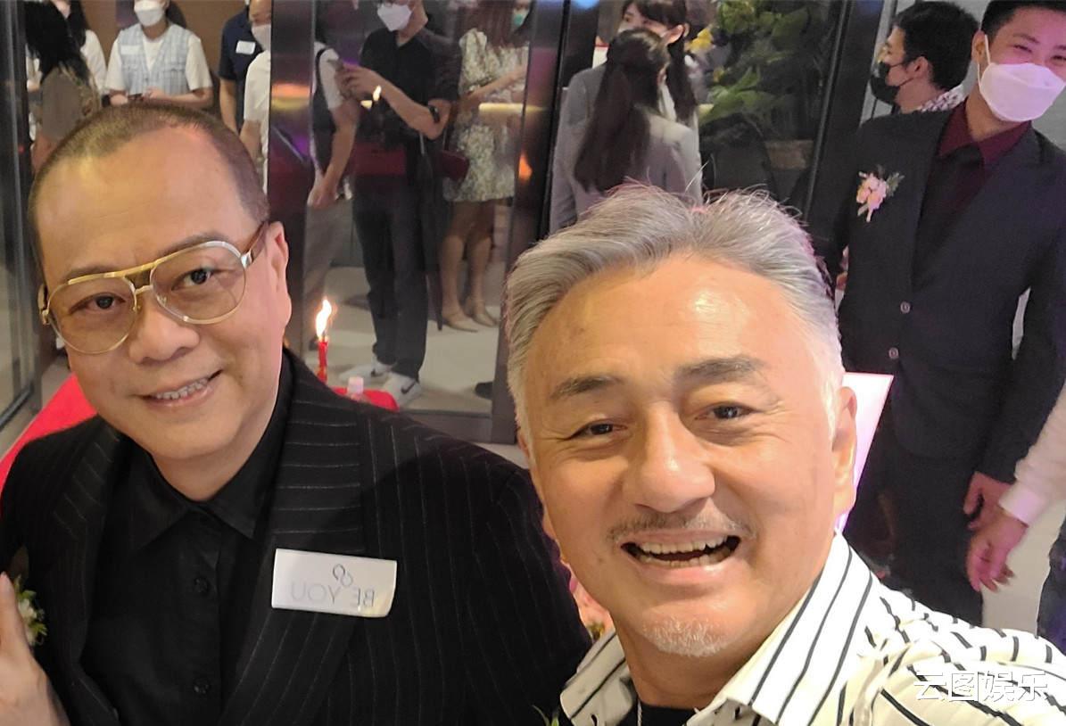 商天娥|欧阳震华等10位港星齐聚一堂，为富婆新店剪彩切烧猪，场面太热闹