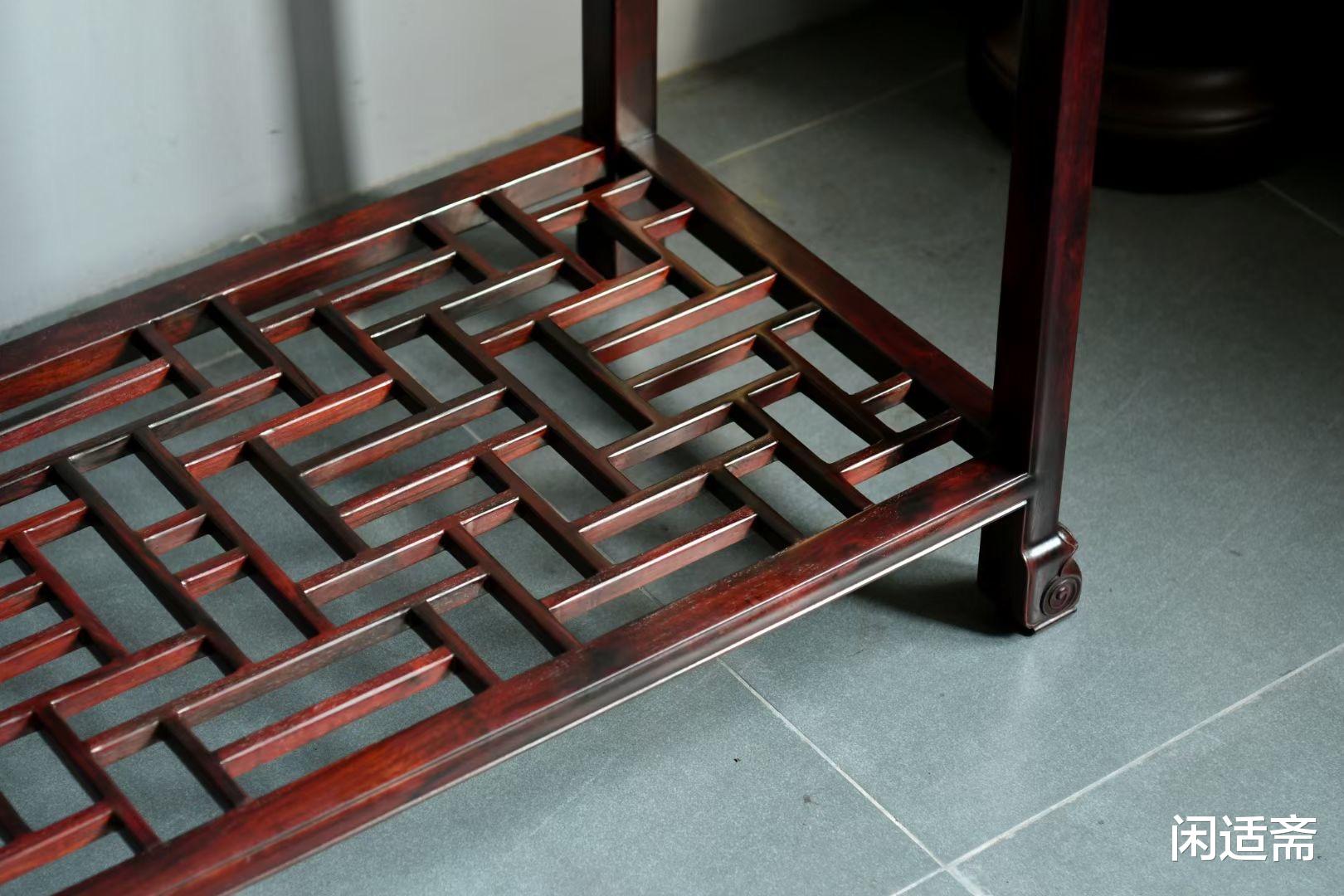 紫檀|古雅奢华,紫檀镶黄花梨,拐子龙纹长香几