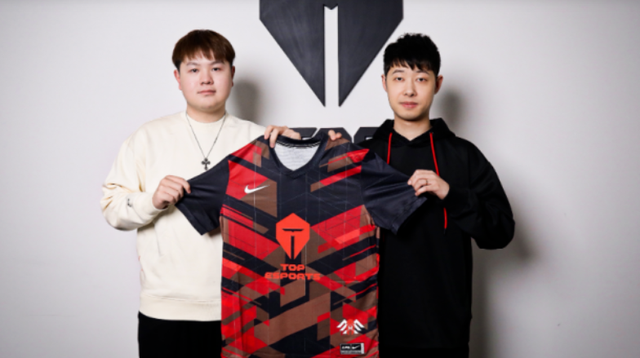 tes战队|被称大于职业选手的小超梦即将迎战TES，TES手会多重？