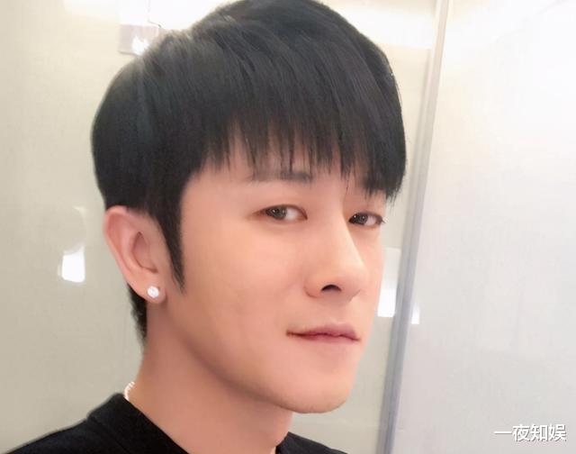 林雨申|亲妈、干妈都是导演，送20年“副本”都捧不红他，婚后改名竟爆火