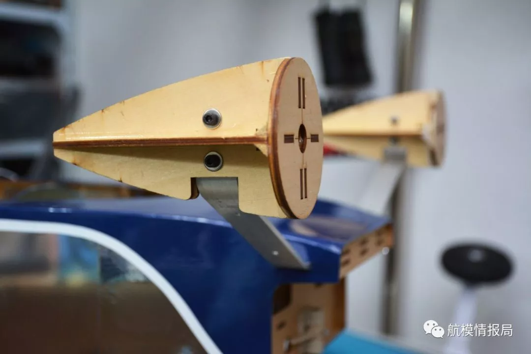 动力学 航模测评   酷似宇宙飞船，福莱特出品的蟋蟀双发像真机开箱和飞行
